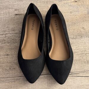 Torrid Black Pointed Flats